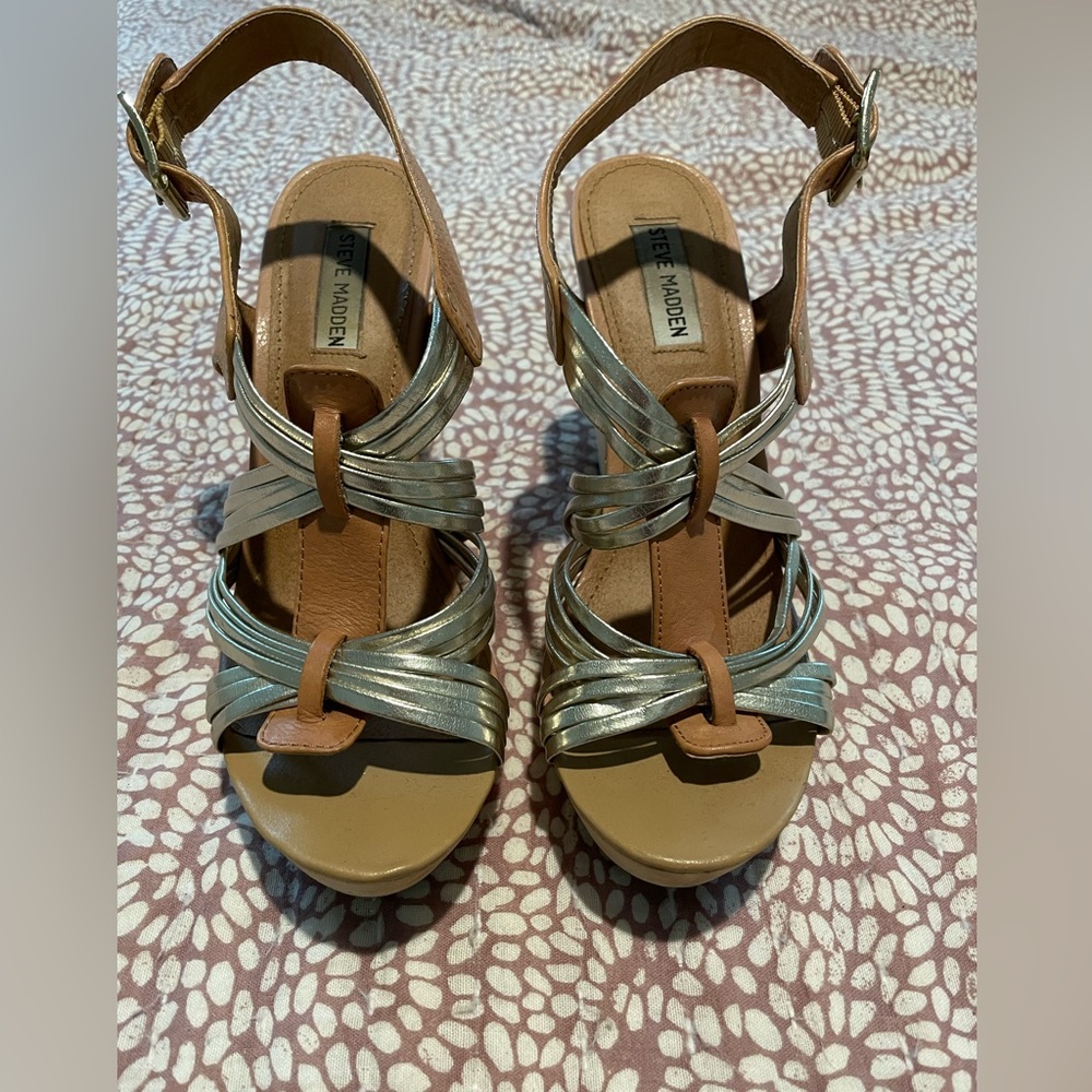 GUC Steve Madden Wedges